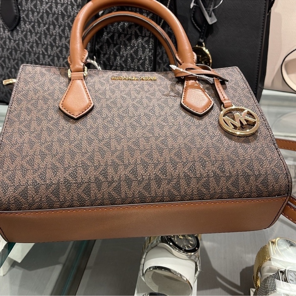 Michael Kors Small Sheila Satchel Crossbody
Bag Brown
NWT - Picture 7 of 16